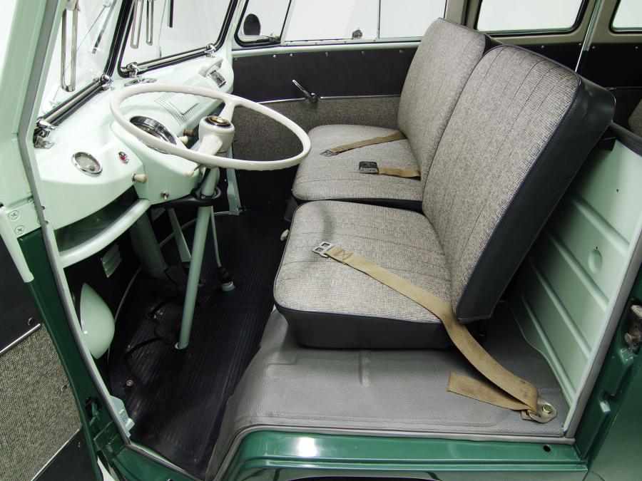  Volkswagen T1 Deluxe Bus 1963 года  (фото 8 из 26)